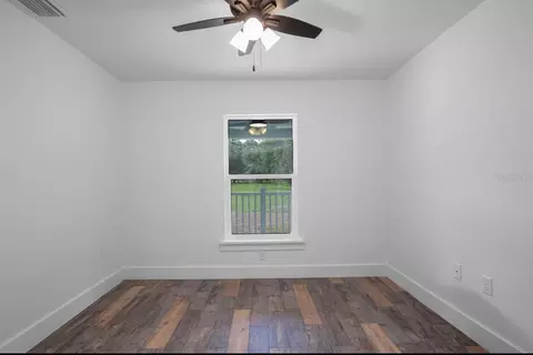 Bedroom - 967 Cr 753s, Webster, FL 33597 photo 2 of 2