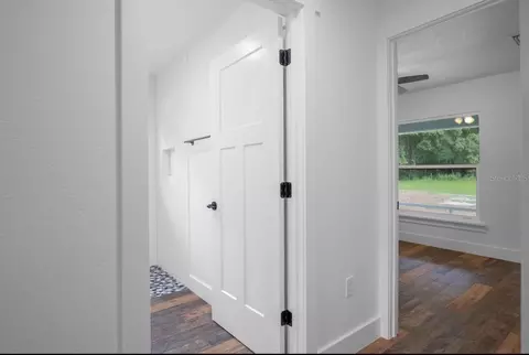 Entry Way - 967 Cr 753s, Webster, FL 33597 photo 5 of 5