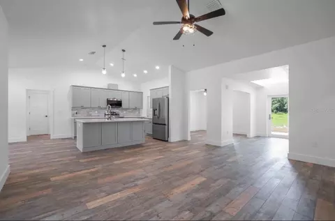 Living - 967 Cr 753s, Webster, FL 33597 photo 4 of 5