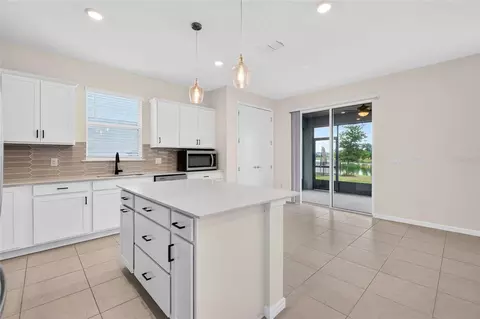 Kitchen - 9426 Lamine Way, Parrish, FL 34219 photo 4 of 5