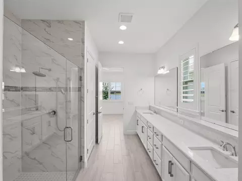 Bath - 2680 Redblush Ter, Saint Cloud, FL 34772 photo 5 of 8