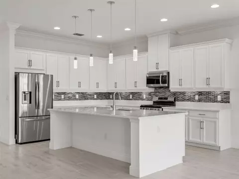 Kitchen - 2680 Redblush Ter, Saint Cloud, FL 34772 photo 4 of 9