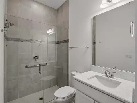 Bath - 2680 Redblush Ter, Saint Cloud, FL 34772 photo 8 of 8