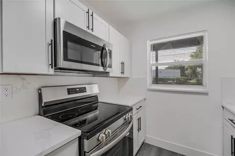 Kitchen - 922 Bates Ave, Eustis, FL 32726 photo 1 of 4
