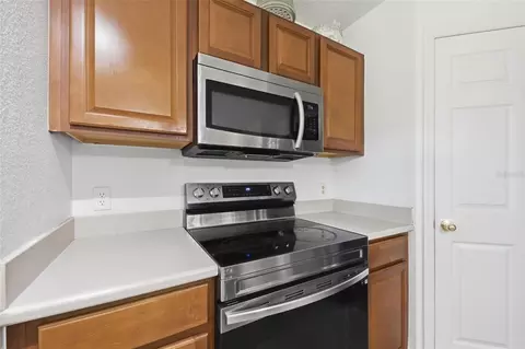 Kitchen - 800 Marietta Ln, Eustis, FL 32726 photo 2 of 3