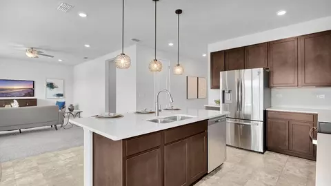 Kitchen - 3941 Southern Vista Loop, Saint Cloud, FL 34772 photo 4 of 6