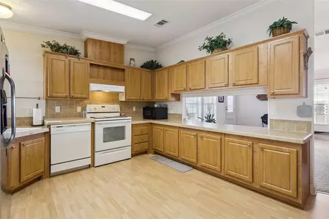 Kitchen - 212 Palm Meadows Dr, Eustis, FL 32726 photo 1 of 3