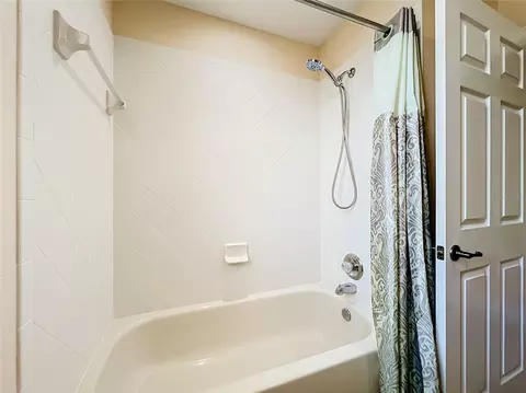 Bath - 656 Postrio Way, Ocoee, FL 34761 photo 9 of 10