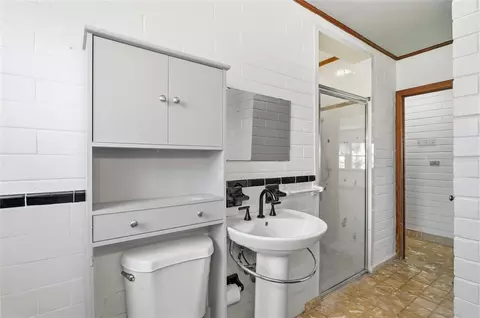 Bath - 211 Lakeshore Blvd, Saint Cloud, FL 34769 photo 1 of 6