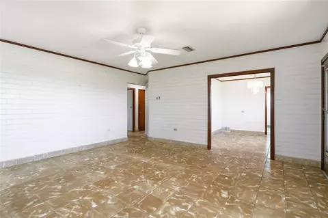 Living - 211 Lakeshore Blvd, Saint Cloud, FL 34769 photo 3 of 6