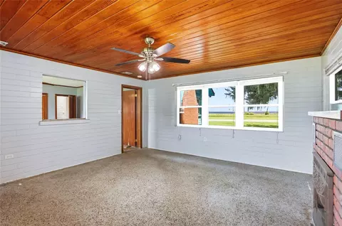Living - 211 Lakeshore Blvd, Saint Cloud, FL 34769 photo 6 of 6
