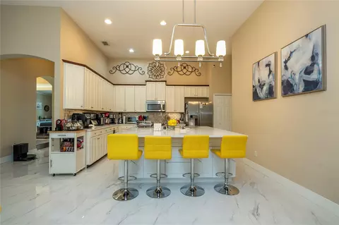 Kitchen - 10301 Oakview Pointe Ter, Gotha, FL 34734 photo 4 of 7