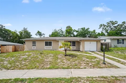 7170 Holiday Dr, Spring Hill, FL 34606