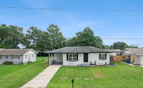 2230 SE 1st St, Orange City, FL 32763