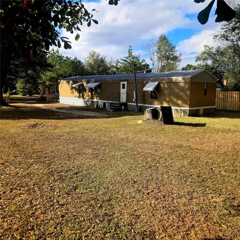 2820 Barnes St, Marianna, FL 32448