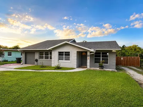 1150 Magnolia Dr, Altamonte Springs, FL 32714
