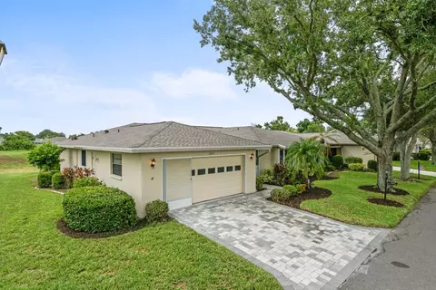 2703 Lancaster Dr, Sun City Center, FL 33573