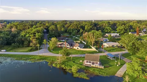 212 Pleasant St, Lake Helen, FL 32744