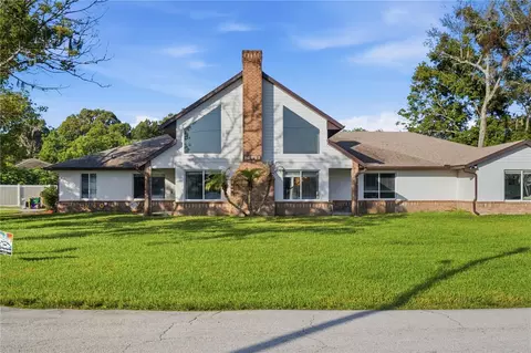 212 Pleasant St, Lake Helen, FL 32744