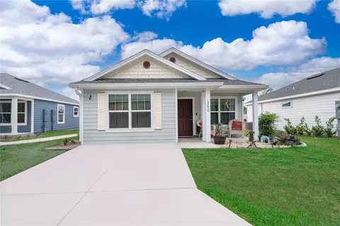 1360 Cottage Cir, Tavares, FL 32778