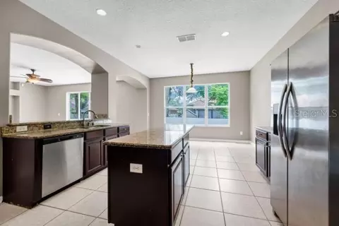 Kitchen - 1889 Pomegranate Ct, Ocoee, FL 34761 photo 2 of 4