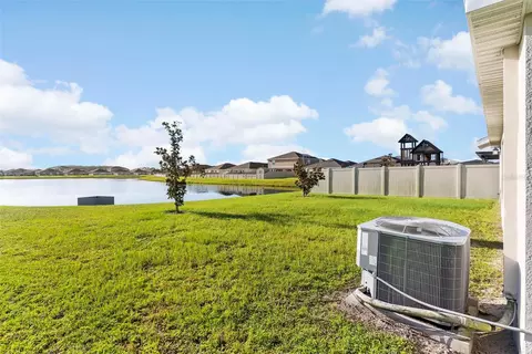 Exterior - 5121 Four Strand Ct, Saint Cloud, FL 34772 photo 4 of 5