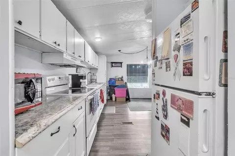 Kitchen - 2576 Lakota Ln, Saint Cloud, FL 34769 photo 4 of 4