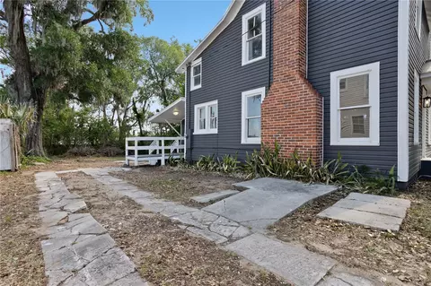 Exterior - 821 E Lemon Ave, Eustis, FL 32726 photo 6 of 8