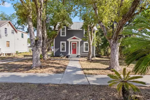 Exterior - 821 E Lemon Ave, Eustis, FL 32726 photo 2 of 8