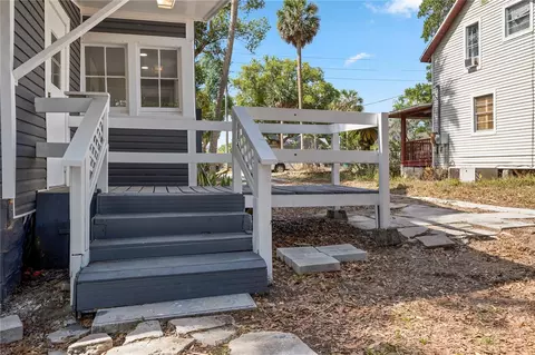 Exterior - 821 E Lemon Ave, Eustis, FL 32726 photo 5 of 8
