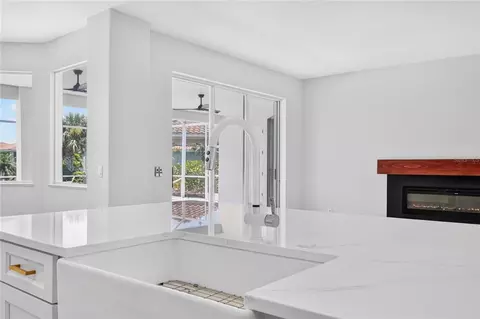 Kitchen - 572 Oceanside Blvd, Indialantic, FL 32903 photo 7 of 8