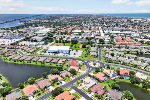 View/Area - 572 Oceanside Blvd, Indialantic, FL 32903 photo 7 of 8