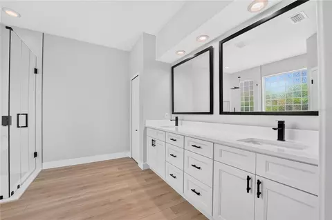 Bath - 572 Oceanside Blvd, Indialantic, FL 32903 photo 1 of 5