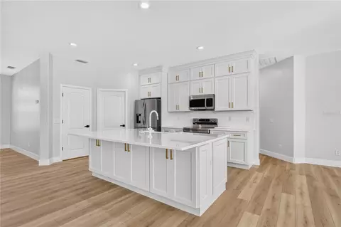 Kitchen - 572 Oceanside Blvd, Indialantic, FL 32903 photo 3 of 8