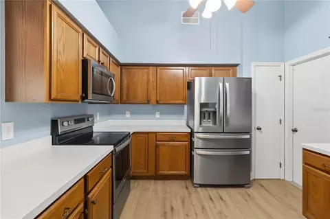 Kitchen - 2918 Canoe Cir, Saint Cloud, FL 34769 photo 1 of 4