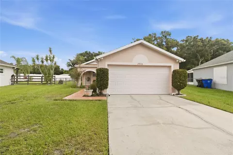 Exterior - 2918 Canoe Cir, Saint Cloud, FL 34769 photo 2 of 15
