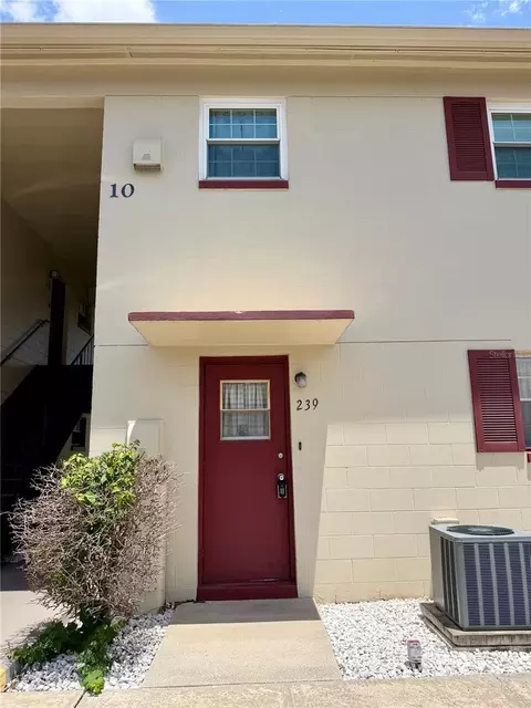 5505 Hernandes Dr #239, Orlando, FL 32808