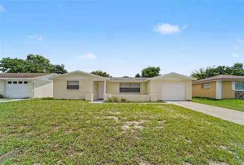 5102 School Rd, New Port Richey, FL 34653