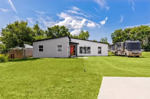 11426 Lakeview Dr, Leesburg, FL 34788