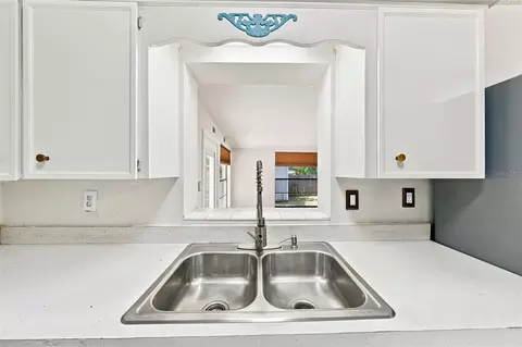 Kitchen - 3104 Garden Rd, Eustis, FL 32726 photo 3 of 3