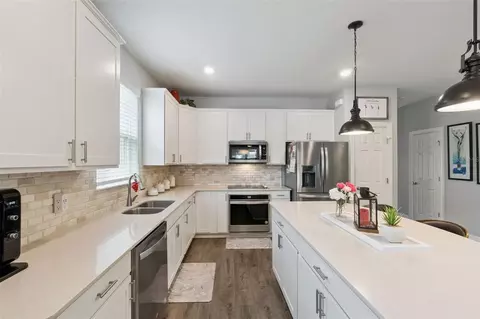 Kitchen - 5141 Chickadee St, Saint Cloud, FL 34771 photo 2 of 4