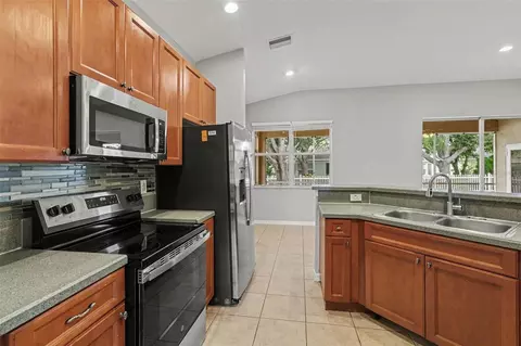 Kitchen - 11432 Laurel Brook Ct, Riverview, FL 33569 photo 1 of 2