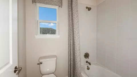Bath - 5210 Edenmore St, Saint Cloud, FL 34771 photo 5 of 5