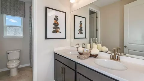 Bath - 5210 Edenmore St, Saint Cloud, FL 34771 photo 4 of 5