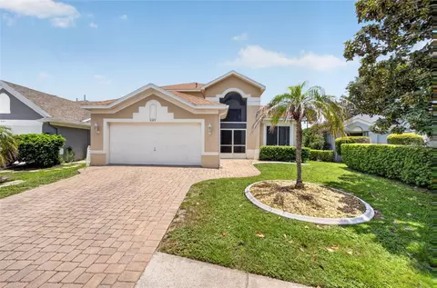 3577 Clear Stream Dr, Orlando, FL 32822