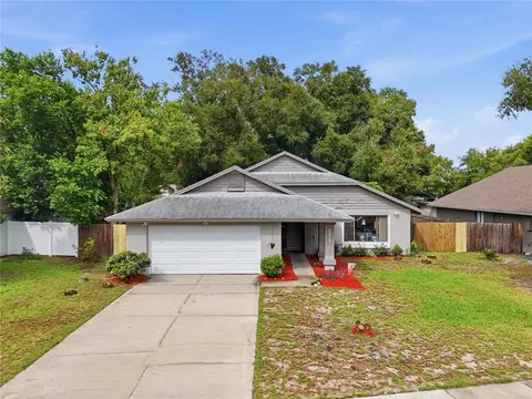 5583 Long Lake Dr, Orlando, FL 32810