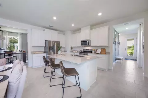 Entry Way - 3953 Kennebunk Loop, Mount Dora, FL 32757 photo 5 of 8