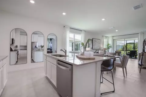 Kitchen - 3953 Kennebunk Loop, Mount Dora, FL 32757 photo 5 of 7