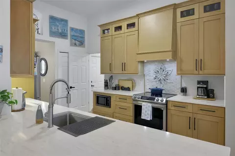 Kitchen - 1244 Harwick Ln, Ormond Beach, FL 32174 photo 3 of 9