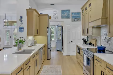 Kitchen - 1244 Harwick Ln, Ormond Beach, FL 32174 photo 4 of 9